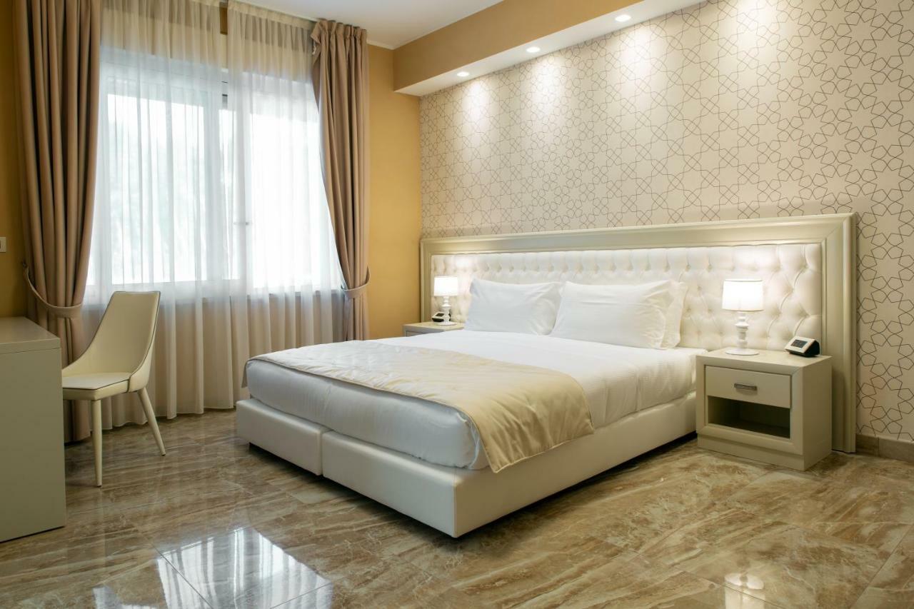 Aurum Suites Пескара Экстерьер фото