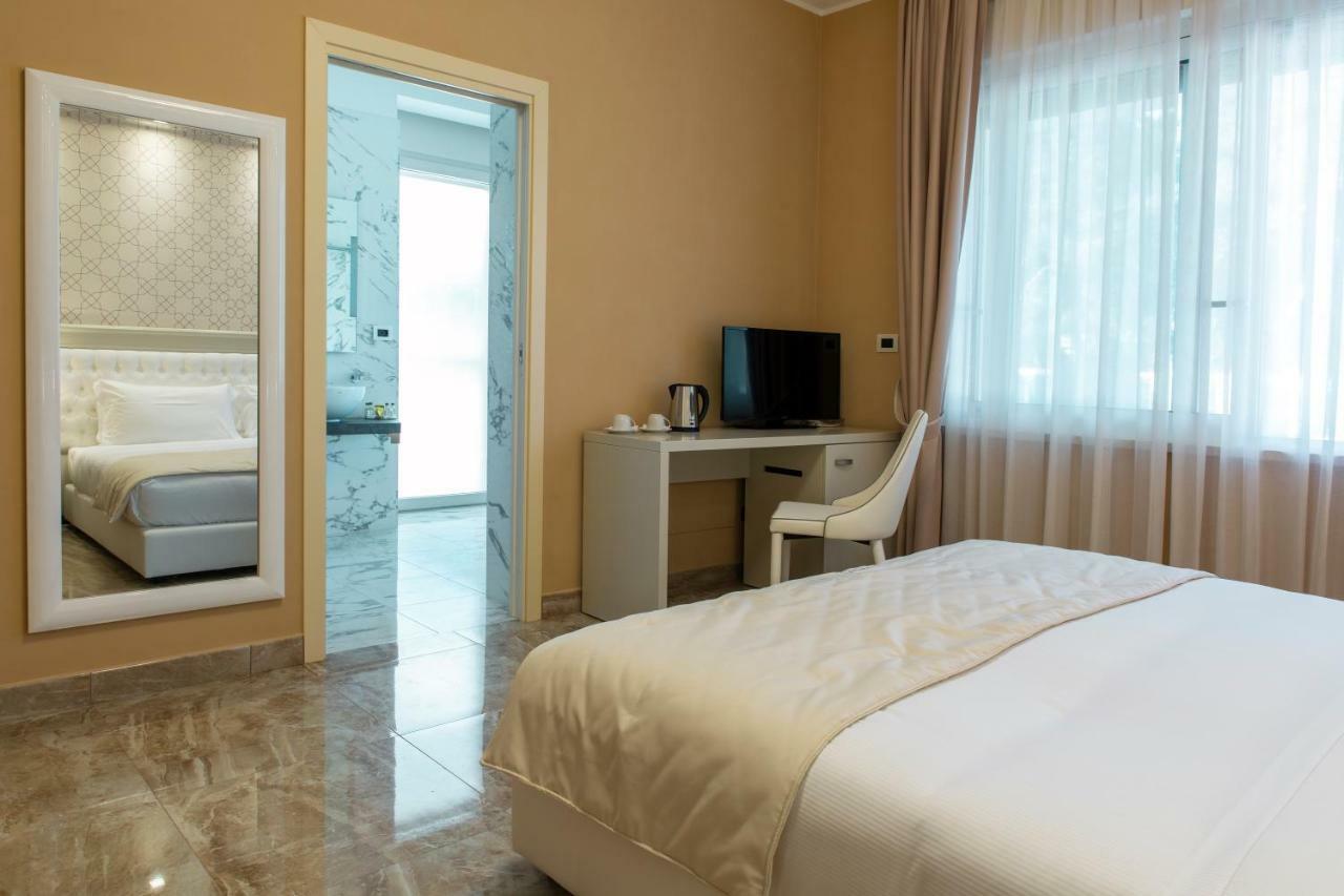 Aurum Suites Пескара Экстерьер фото